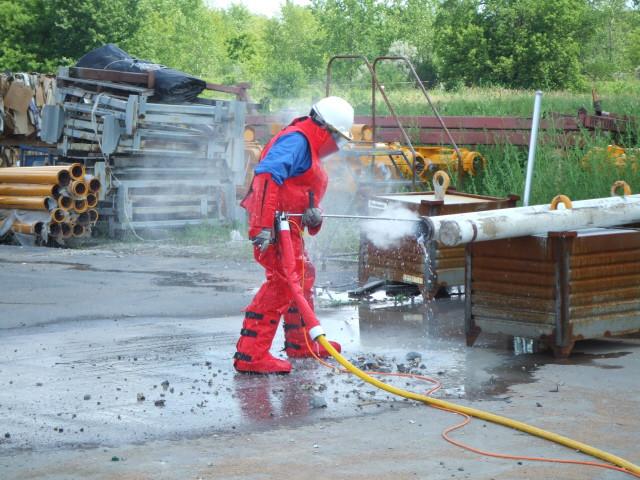 高壓水清洗機(jī)高壓水除銹清洗機(jī)高壓清洗機(jī)圖片