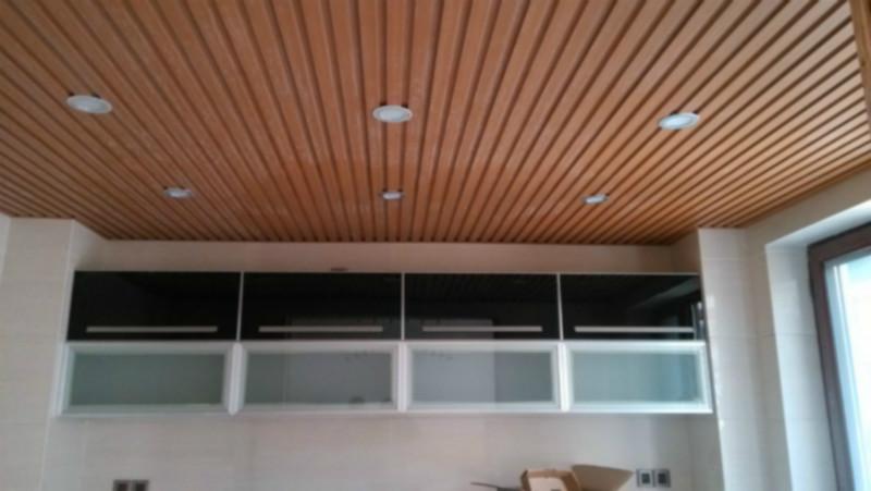 供應(yīng)生態(tài)木4020天花廠家直銷 生態(tài)木U型天花吊頂 條形天花