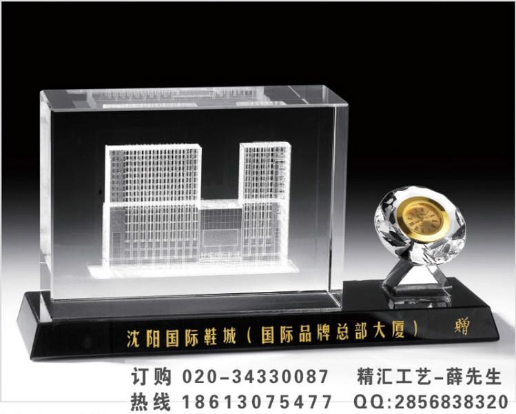 昆明大樓竣工儀式紀(jì)念品定做 水晶樓模價格 大廈完工儀式水晶內(nèi)雕樓模