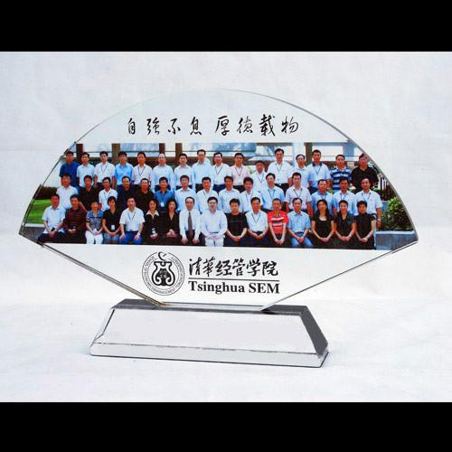 福州畢業(yè)紀念品，福州畢業(yè)留念水晶紀念品定做