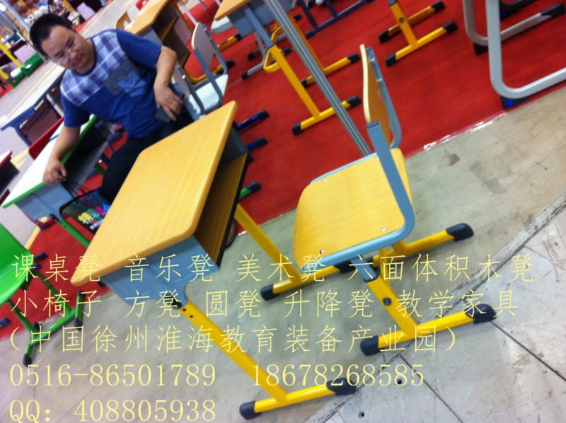 供應(yīng)六面體積木凳音樂凳木凳幼兒美術(shù)凳