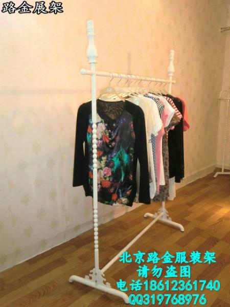 北京路金服装架白色展示货架批发图片