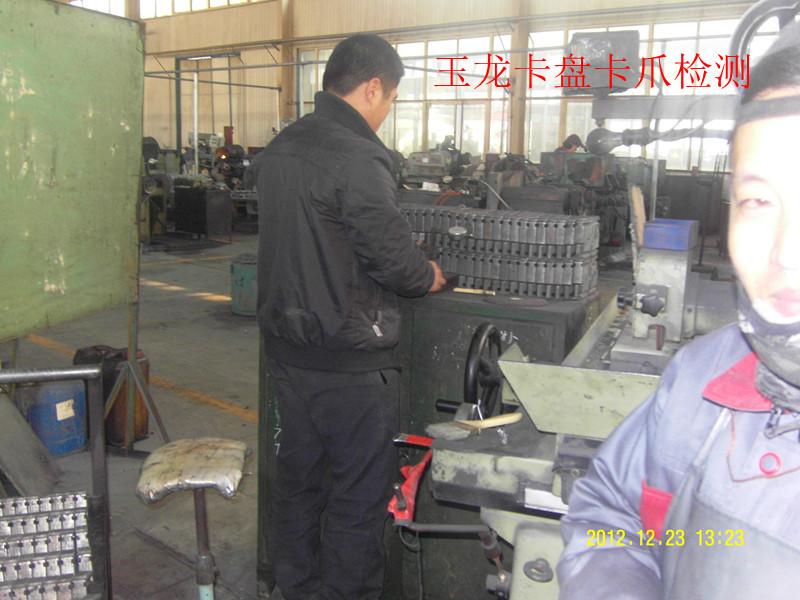 供應(yīng)直銷四爪自定心卡盤型號(hào)齊全