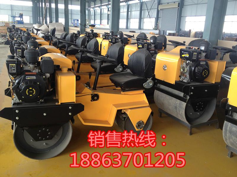 駕駛式壓路機廠家小型壓路機型號圖片