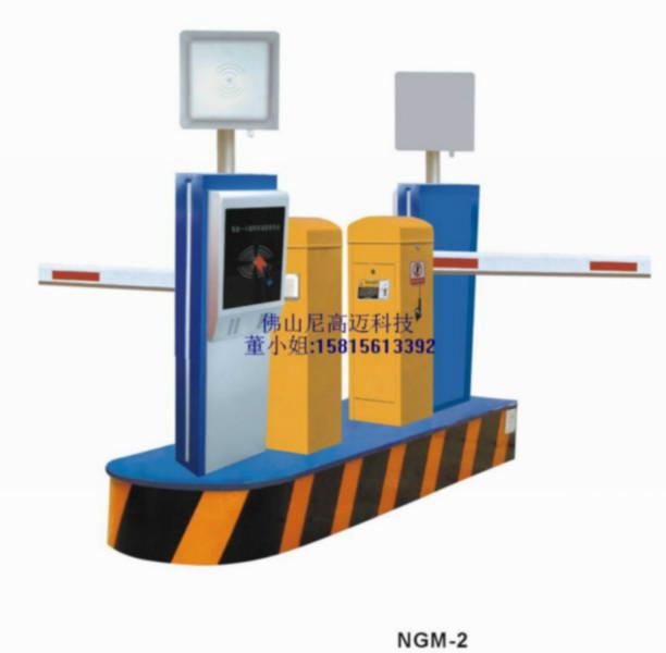 1-15米不停车进出刷卡管理系统图片