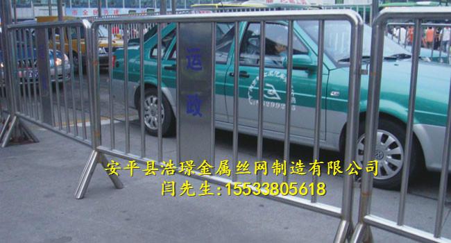 供應(yīng)重慶市政施工臨時(shí)鐵馬護(hù)欄網(wǎng)