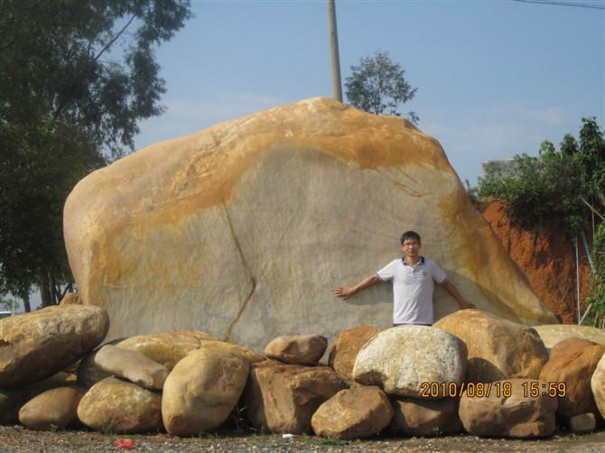 大型刻字石生產(chǎn)基地圖片