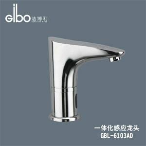 重慶冷熱水一體化感應(yīng)龍頭圖片