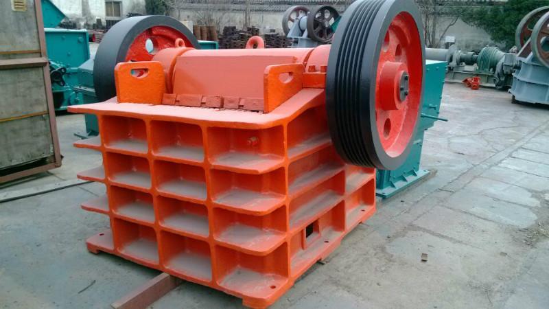 供應(yīng)濟(jì)寧顎式破碎機(jī)配件偏心軸 山東山礦制造