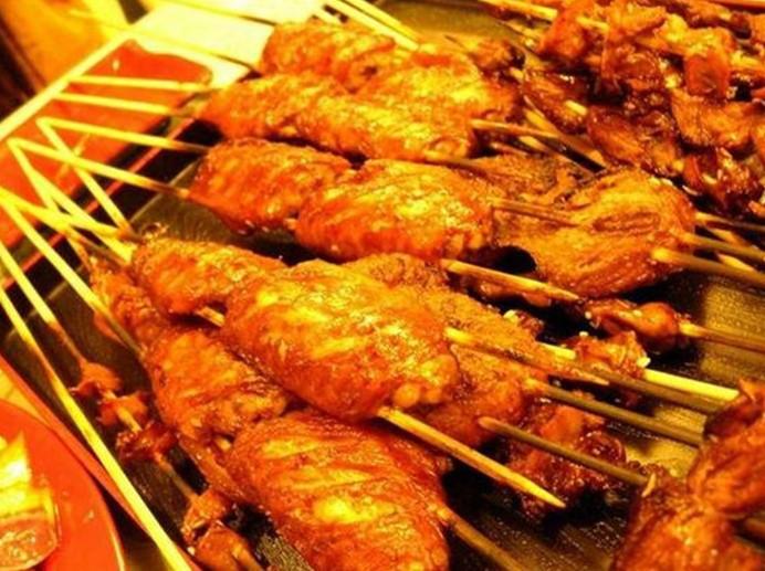 供應(yīng)油炸燒烤培訓(xùn) 無煙燒烤培訓(xùn) 油炸小吃培訓(xùn) 油炸燒烤做法大全