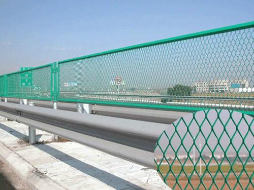 1.8米高速公路護(hù)欄網(wǎng)帶框高速公路護(hù)欄網(wǎng)浸塑高速公路護(hù)欄網(wǎng)
