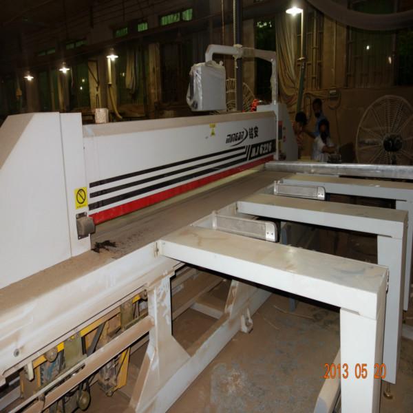 供應(yīng)石膏板裁板鋸ABS板開(kāi)料鋸高精密無(wú)塵安全開(kāi)料