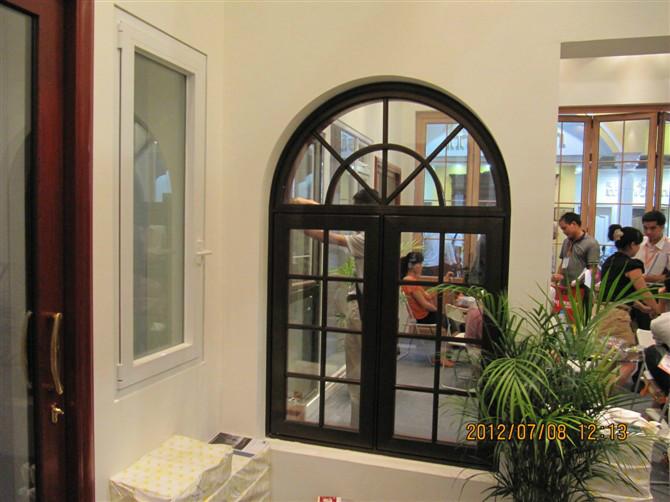 供應(yīng)斷橋鋁門窗鋁包木門窗價格合理咨詢電話0310-5301182