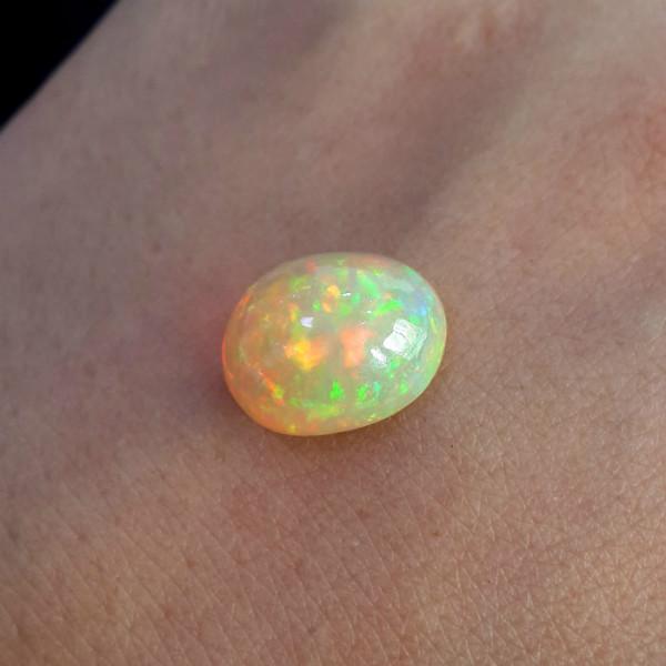 供應(yīng)鑲嵌歐泊戒指吊墜天然橢圓形歐泊石