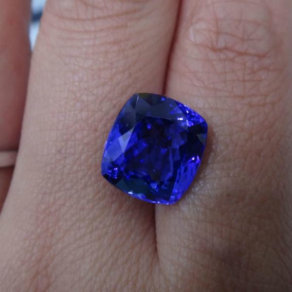 供應(yīng)坦桑石裸石鑲嵌枕形坦桑石戒指吊墜