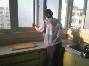 供應(yīng)南京虎踞路專業(yè)保潔家庭保潔擦玻璃