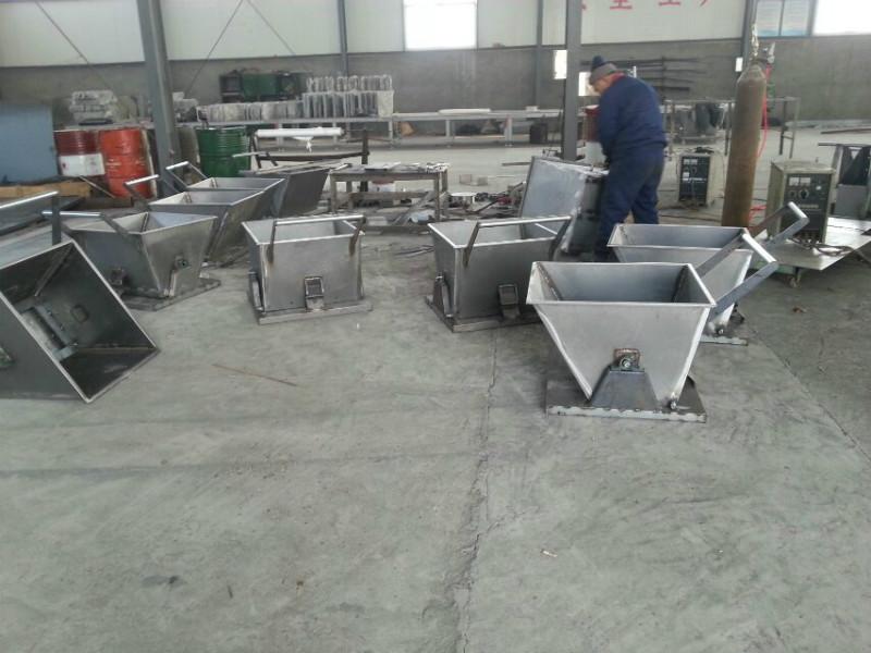 供應(yīng)大連機(jī)床鏈板排屑機(jī)供應(yīng)廠家，大連機(jī)床螺旋排屑機(jī)批發(fā)價格