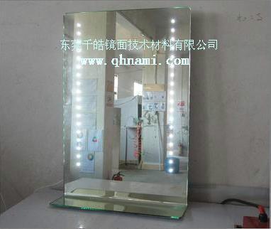 供應(yīng)折彎玻璃鏡片