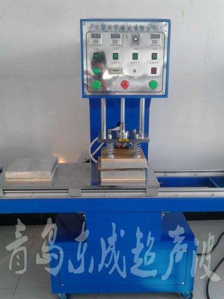供應(yīng)用于皮革服裝壓花的高周波壓花機(jī)_青島即墨服裝壓花壓燙設(shè)備