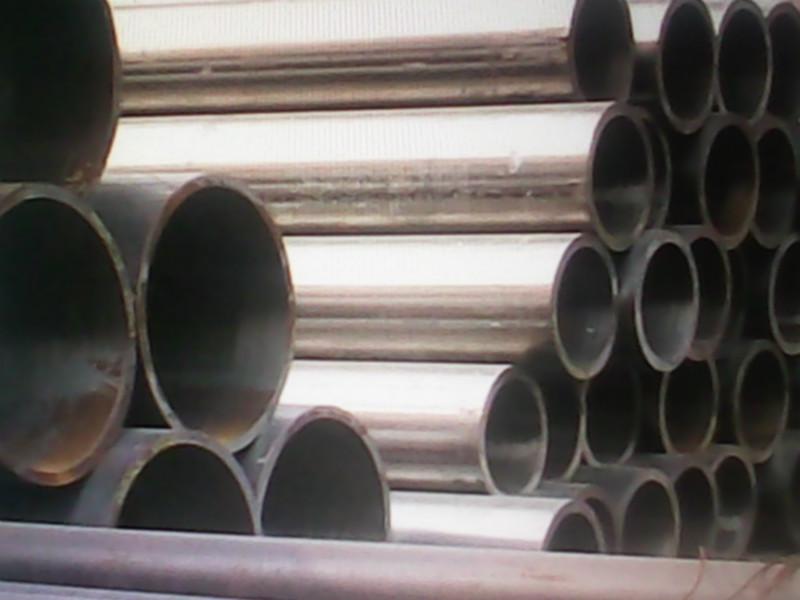 寶鋼無(wú)縫管圖片