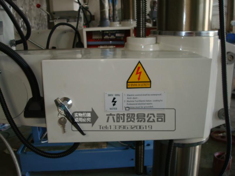 供應(yīng)【六時(shí)*】機(jī)械搖臂鉆Z3035×10搖臂鉆床生產(chǎn)廠家