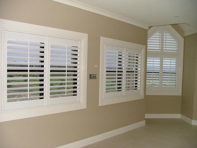 供應(yīng)實(shí)木百葉窗批發(fā)椴木百葉窗實(shí)木