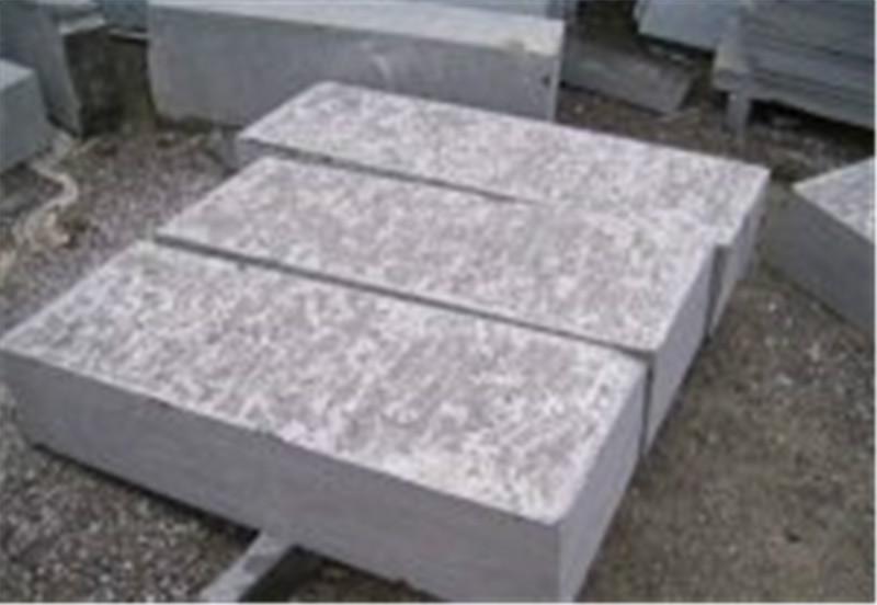 供應銹石石材 銹石火燒面 銹石火燒面價錢批發(fā)