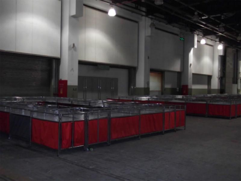 供應商場花車超市促銷花車出租，超市花車出租，服裝鞋帽花車出租