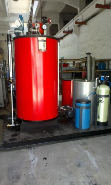 供應(yīng)燃油鍋爐，燃油鍋爐廠家，上海鍋爐廠，燃油蒸汽鍋爐價(jià)格，全自動(dòng)鍋爐