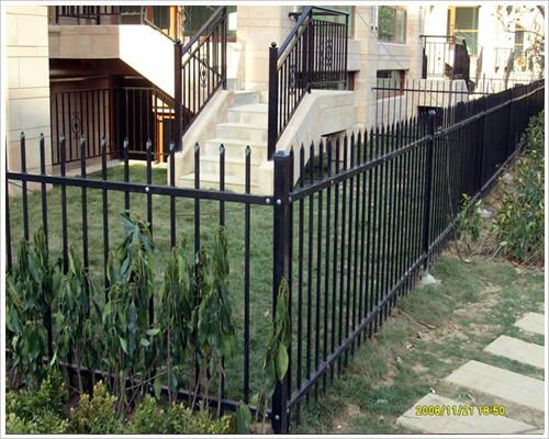 供應(yīng)鋅鋼護欄【雙橫欄】  鋅鋼護欄批發(fā)