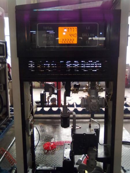 雙油雙槍加油機(jī)圖片