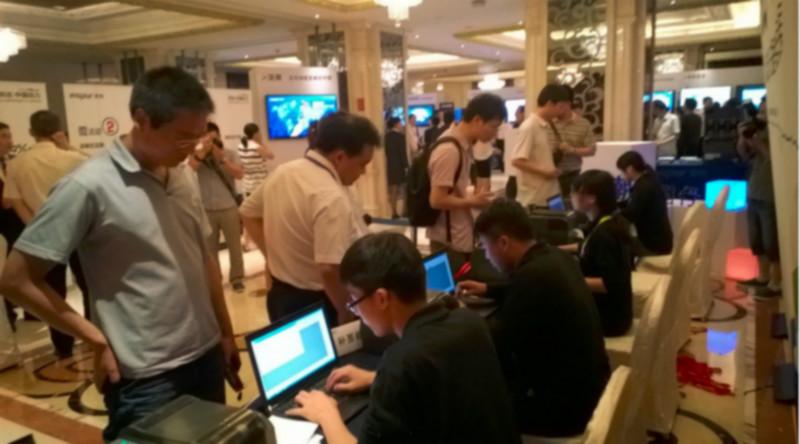 巡展會議電子簽到系統(tǒng)租賃圖片