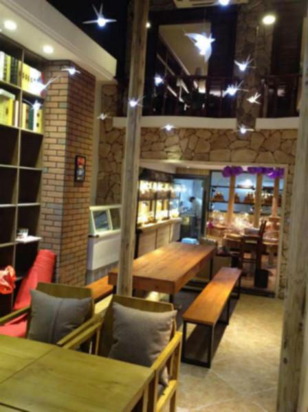 供應上海甜品店實木桌子廠家定制