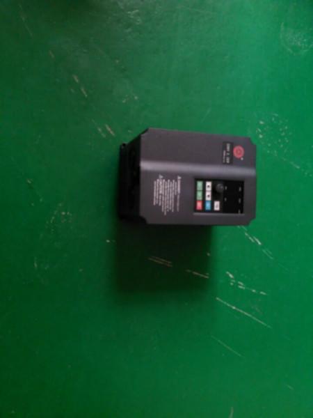 供應(yīng)變頻器價(jià)位，變頻器廠家，變頻器供應(yīng)商，0.75kw變頻器