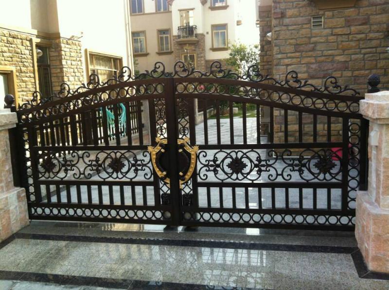 供應(yīng)漢口鋁合金別墅大門(mén)/漢口鋁合金大門(mén)廠家/漢口鋁合金直銷(xiāo)電話