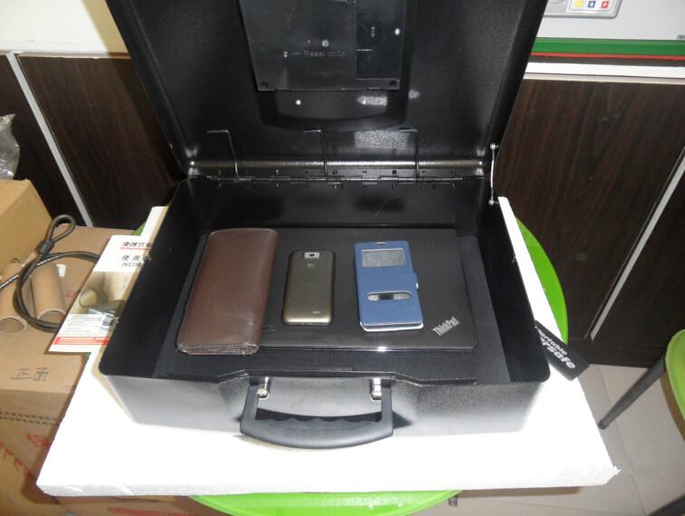 供應(yīng)車載保險箱手提式汽車保險箱鄭州北環(huán)汽車保險箱