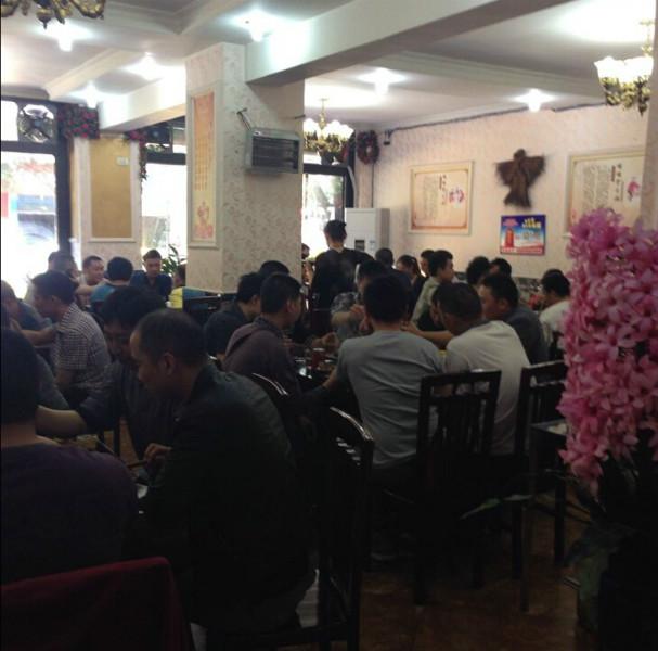 供應(yīng)火鍋店裝修重慶兩路滴滴火鍋店裝修案列,店面裝修-斯戴特裝飾