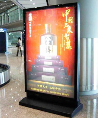 供應專業(yè)定制燈箱滾動燈箱戶外滾動燈箱