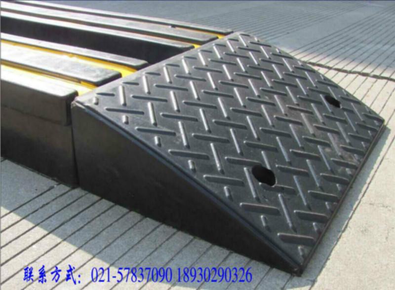 供應(yīng)汽車(chē)上坡斜坡墊