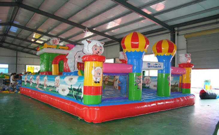 成都兒童充氣器材出租 充氣城堡、充氣攀巖、充氣沙池等等