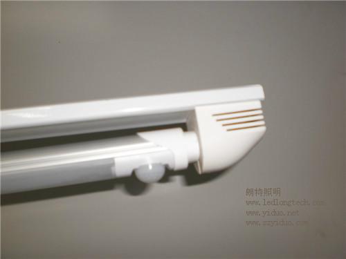 供應(yīng)紅外開關(guān)控制5支led日光燈、紅外LED日光燈價(jià)格、紅外線LED日光燈廠家、紅外線led日光燈批發(fā)