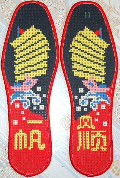 供應(yīng)河北河南湖北*十字繡鞋墊 品質(zhì)更優(yōu)