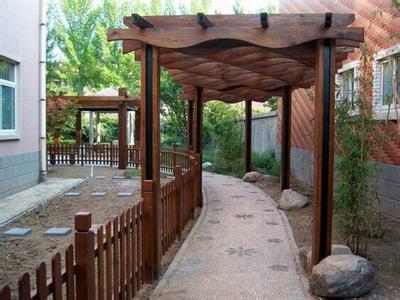 供應(yīng)逸景碳化防腐木安裝技巧