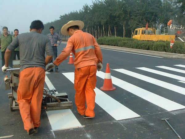 供應(yīng)道路劃線-劃線標(biāo)準(zhǔn)-道路劃線公司-深圳市創(chuàng)安全道路劃線有限公司