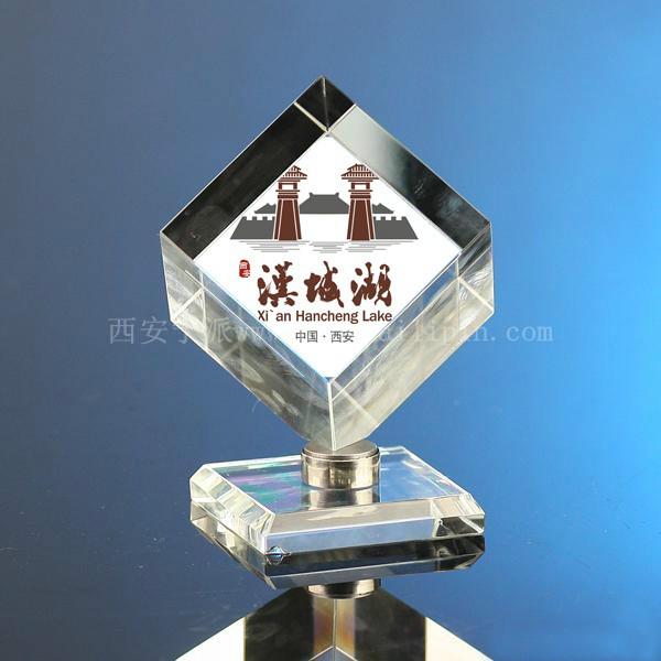 供應西安水晶鑰匙扣，水晶鼎工藝品