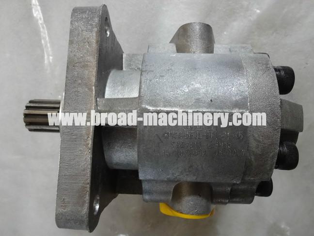 供應(yīng)十一*的山推變速泵，SD32變速泵現(xiàn)貨
