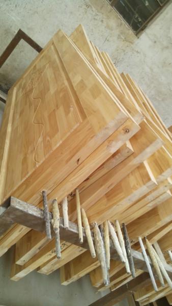 供應(yīng)廣東門業(yè)金煌派橡木實(shí)木門清漆圖