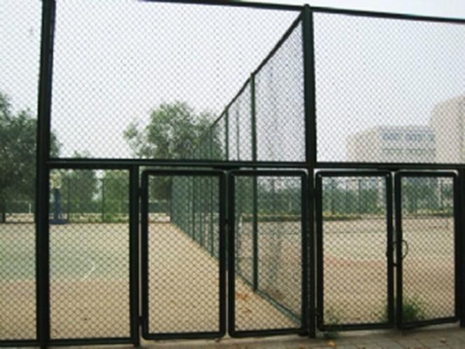 廠家直銷倉庫護欄網(wǎng)，鐵路護欄網(wǎng)