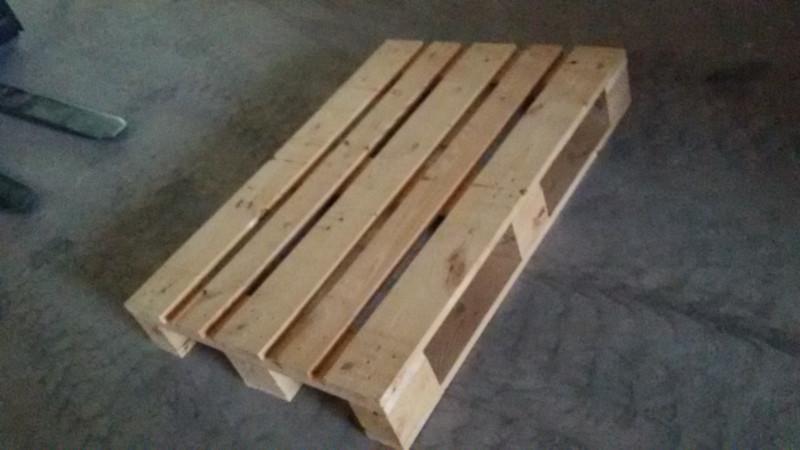 供應(yīng)宜興歐標(biāo)木托盤廠家，宜興歐標(biāo)木托盤批發(fā)，宜興歐標(biāo)木托盤直銷