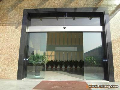 供應(yīng)冷雨自動(dòng)門刷卡自動(dòng)門順德感應(yīng)門安裝